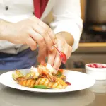 Abbigliamento da chef: i migliori strumenti da utilizzare per lavorare in cucina￼