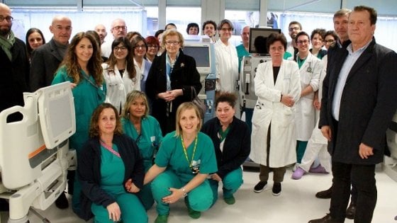 Parma, dona all'ospedale sette macchinari per la dialisi