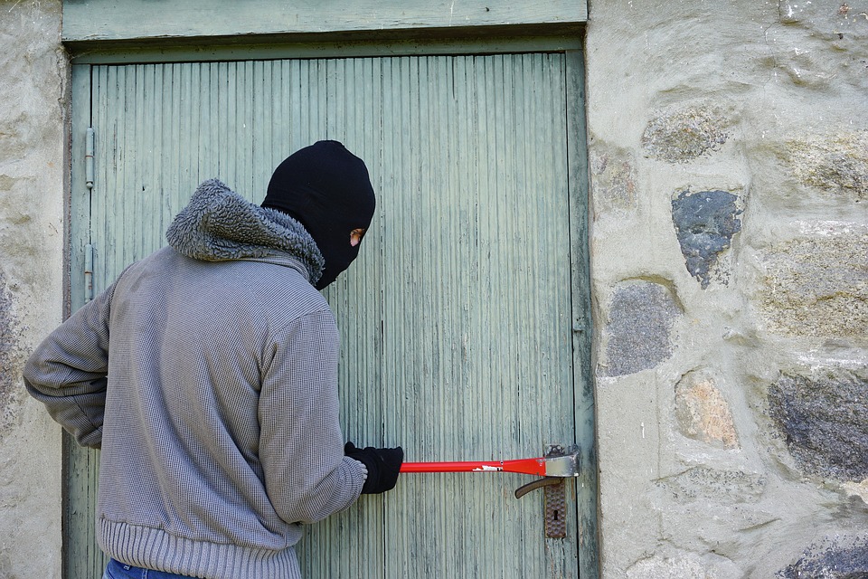 Furti in casa: I consigli per rendere difficile la vita ai ladri