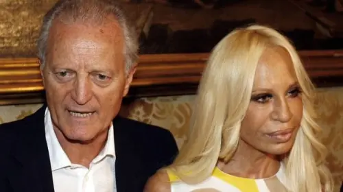 Il gruppo Versace passa a Michael Kors per 1,83 miliardi di euro